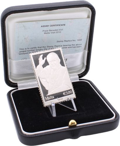Malta-3 Euro-2010-AGpp-Papst Benedikt Briefmarke-RS