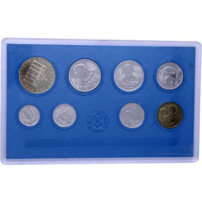 DDR-8,86 Mark-1980-Stgl-Kurs-bbt-Blister-RS
