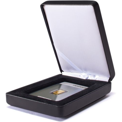 361400 -nobile-etui-fuer-einen-gepraegten-goldbarren-in-blisterverpackung-im-hochformat-schwarz