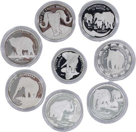 Mix-8xWerte-AGpp-Die Silber Elefanten-Etui innen