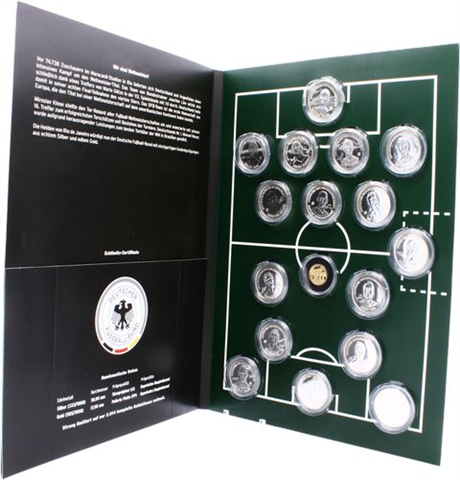 Set I+II Silber-Gold-Gedenkprägungen-der-Nationalmanschaft-2014
