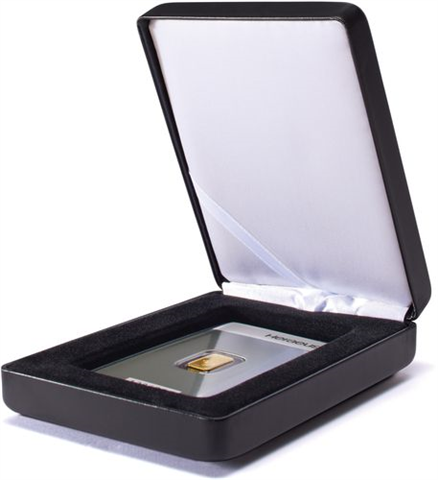 361400 -nobile-etui-fuer-einen-gepraegten-goldbarren-in-blisterverpackung-im-hochformat-schwarz